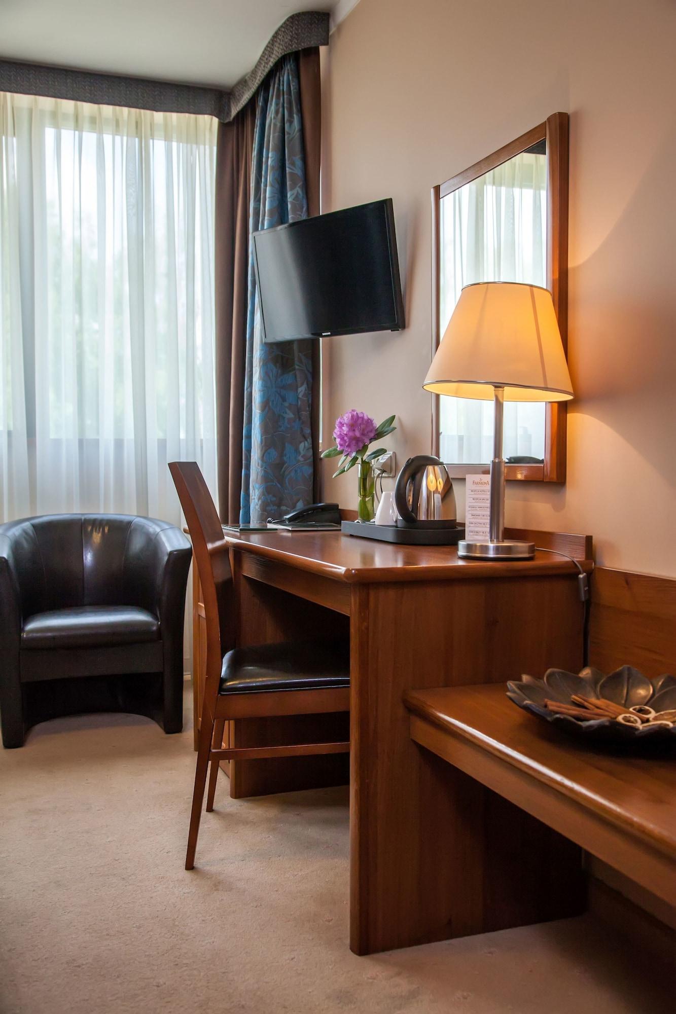 Farmona Hotel Business&SPA Cracovia Esterno foto